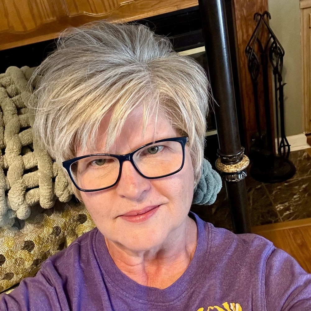 Meet your Posher, Lori